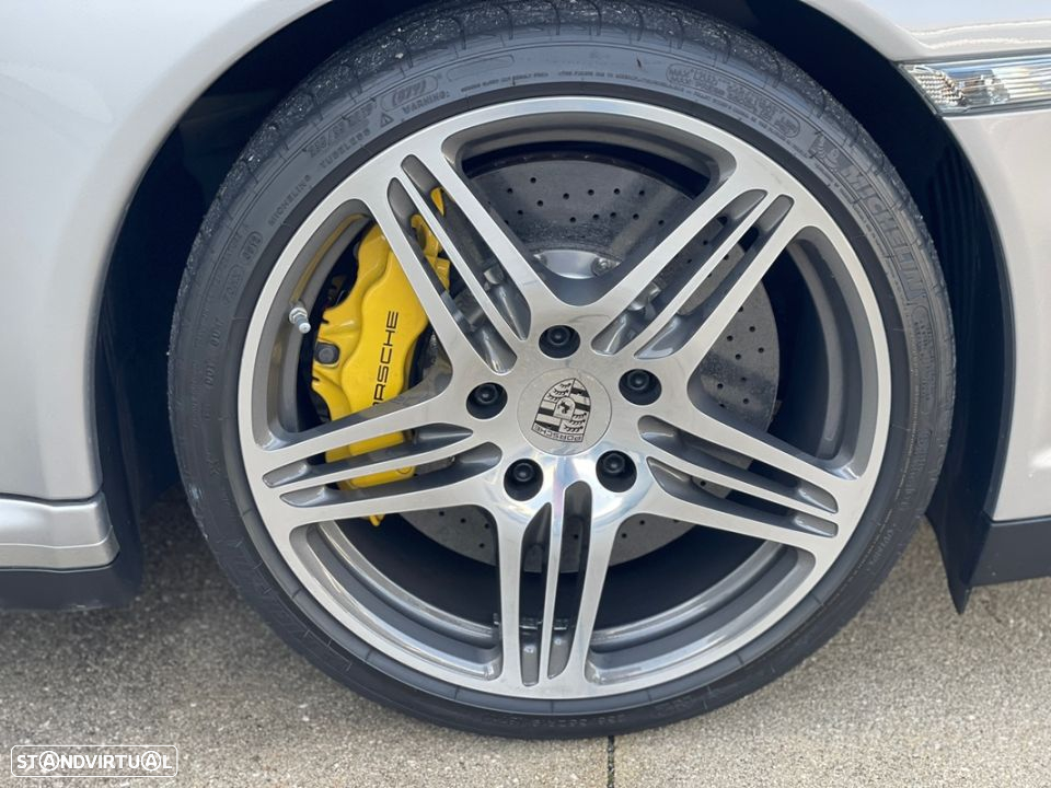 Porsche 911 (997) Turbo - 2