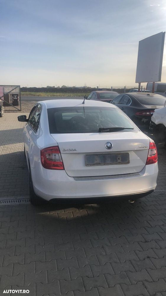 Dezmembram Skoda Rapid 1.6 TDI an fabr. 2015 - 1