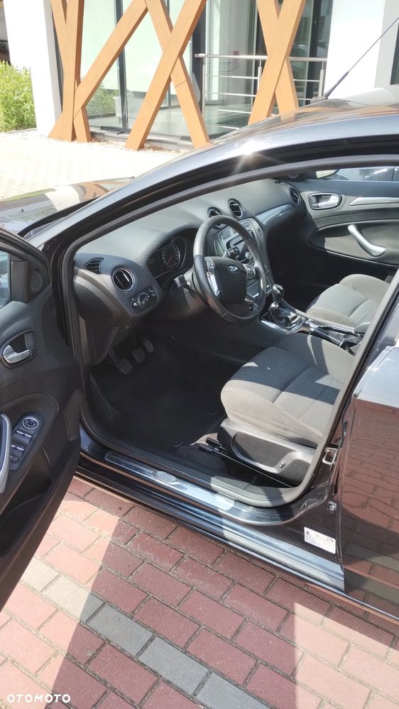 Ford Mondeo 2.2 TDCi Trend - 18