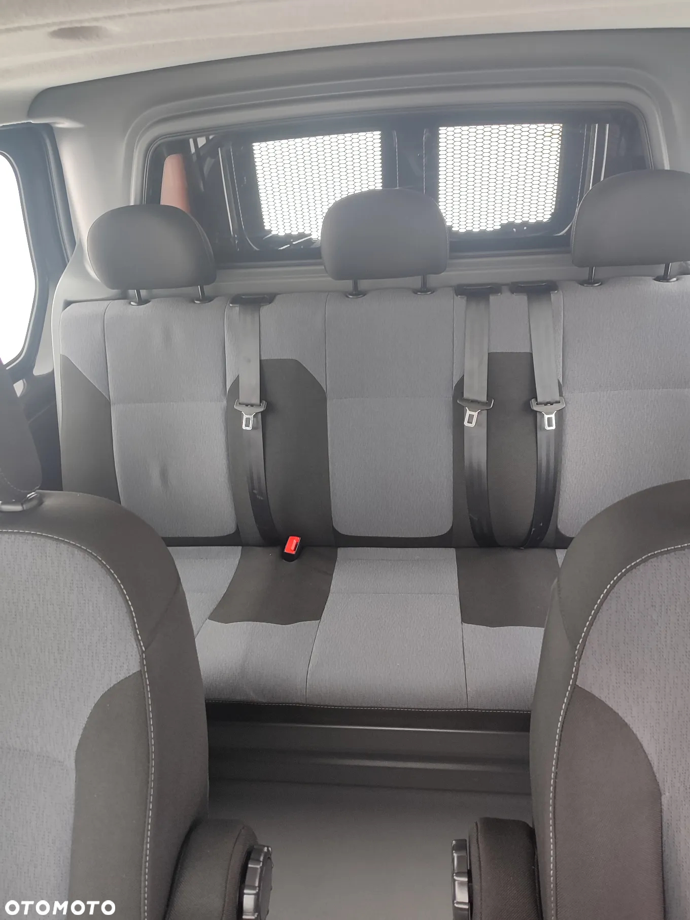 Opel Vivaro - 17