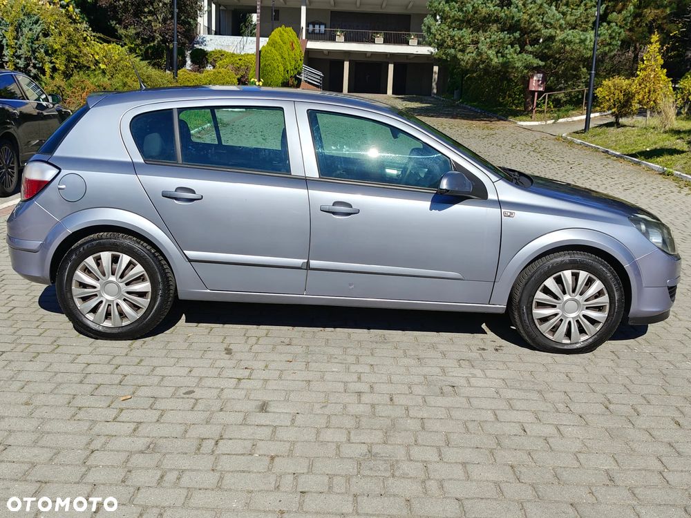 2005 Opel Astra 1.3 CDTI Edition Plus, photograph 5