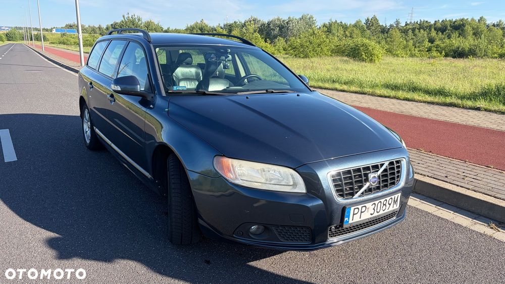 Volvo V70 2.4D Momentum - 5