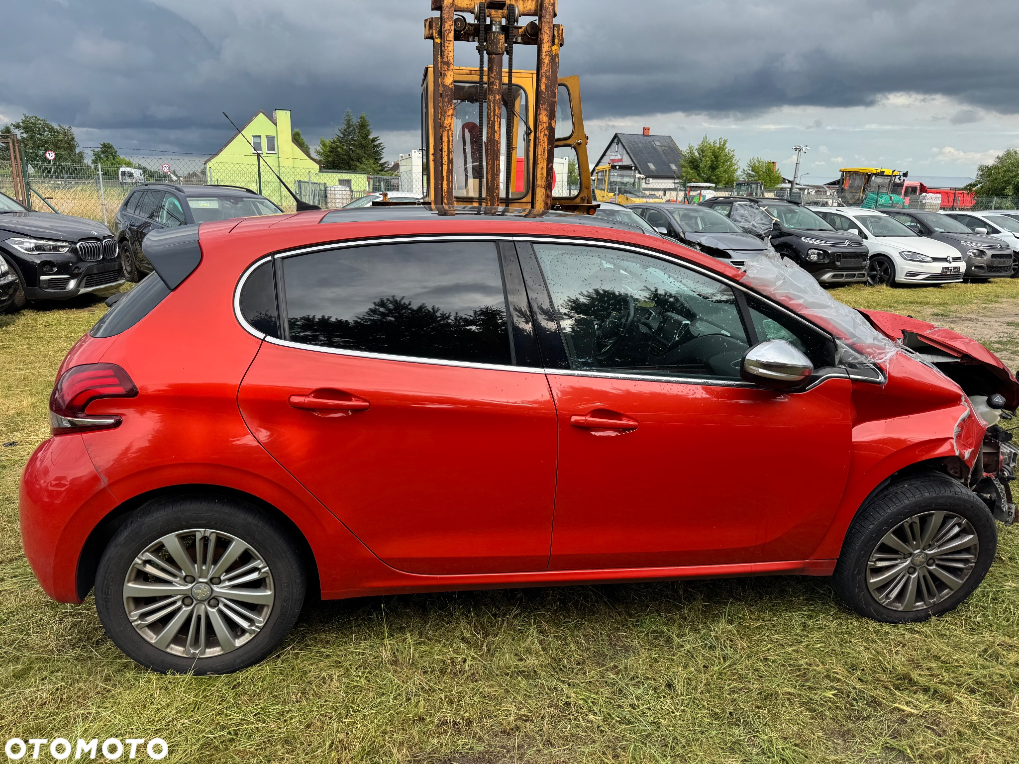 Peugeot 208 1.6 BlueHDi Allure S&S - 5