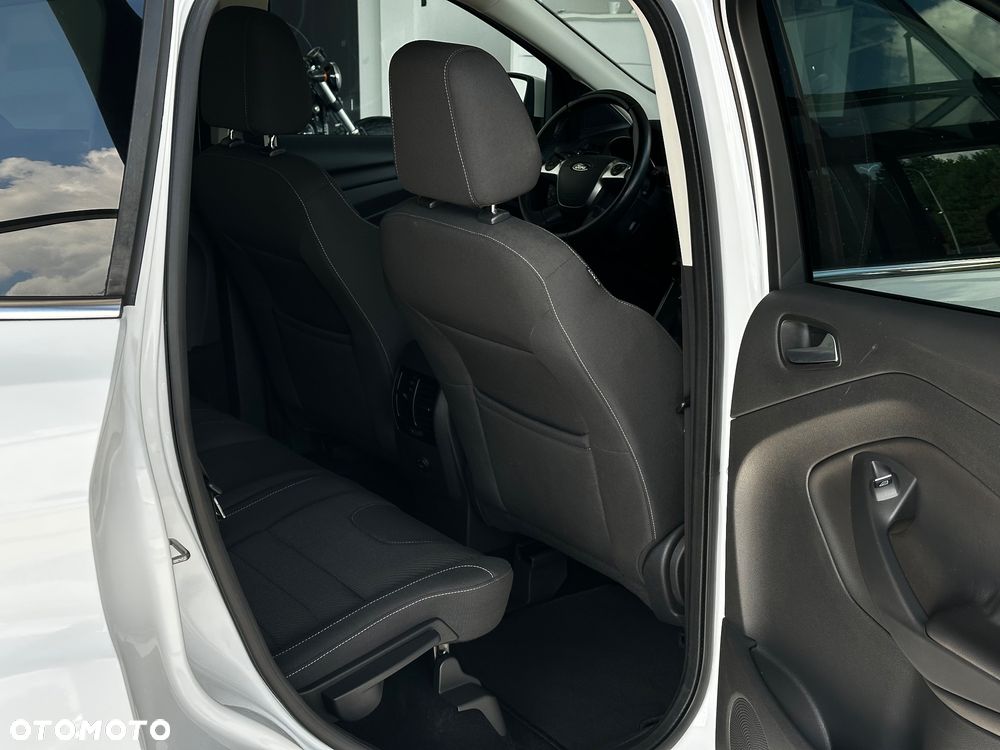 Ford Kuga - 18