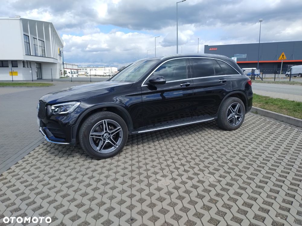 Mercedes-Benz GLC 300 4Matic 9G-TRONIC AMG Line - 10