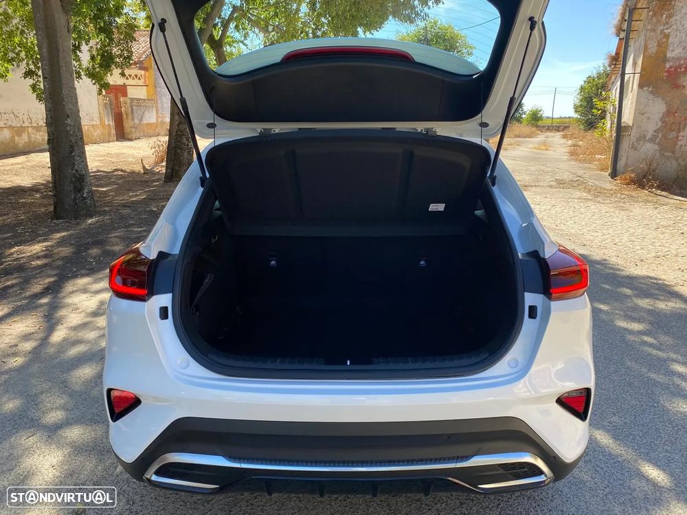 Kia XCeed - 10