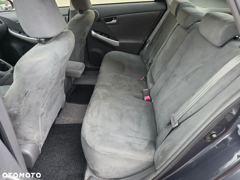 Toyota Prius - 16