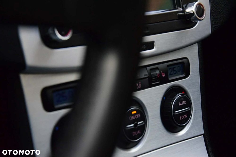 Volkswagen Passat 2.0 TDI Highline - 9