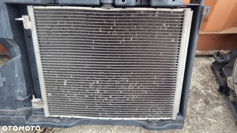 peugeot 2008 208 1.4 1.2 vti hdi pas przedni chłodnica wody wentylator - 5