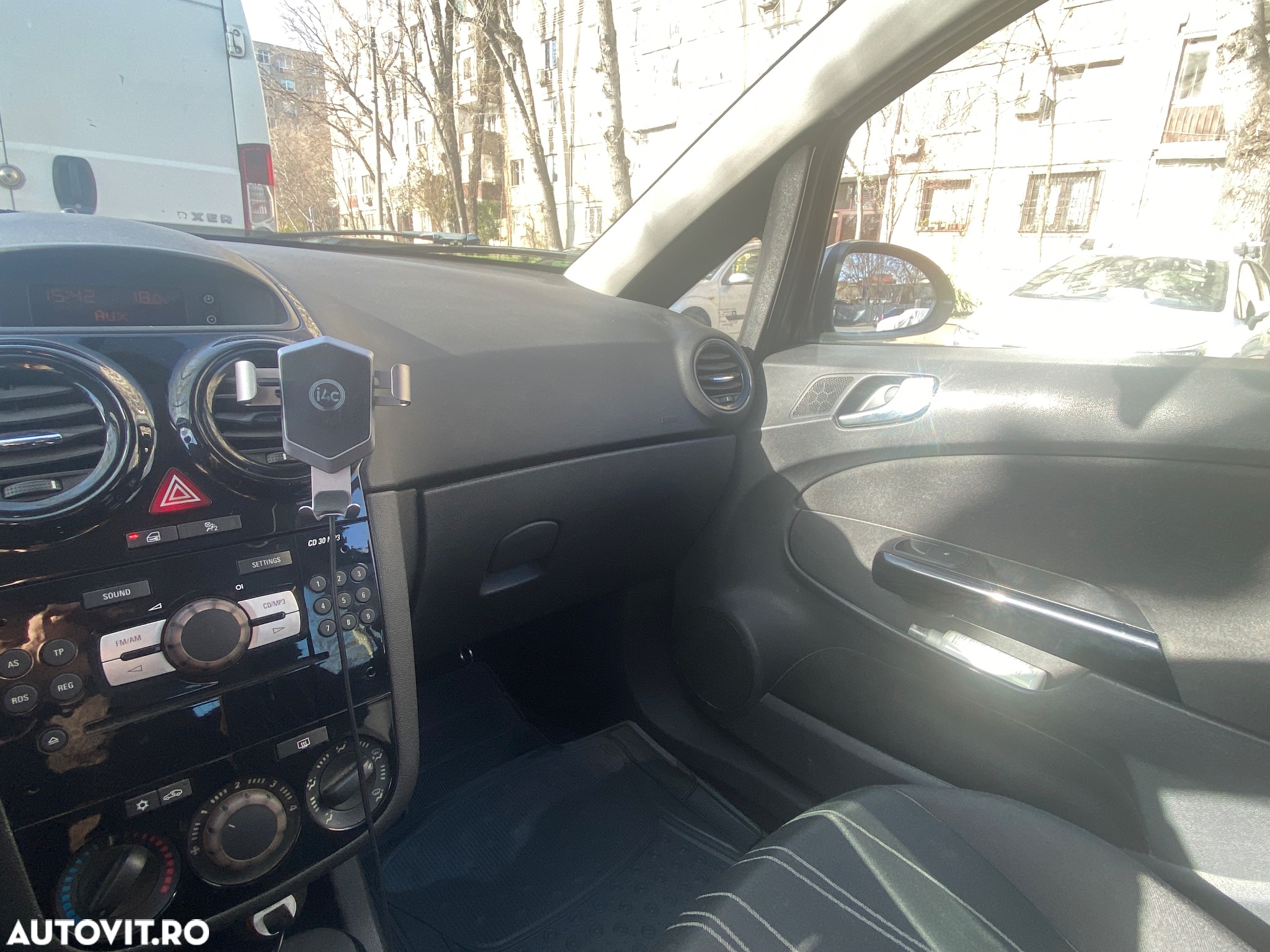 Opel Corsa 1.2 Cosmo - 15