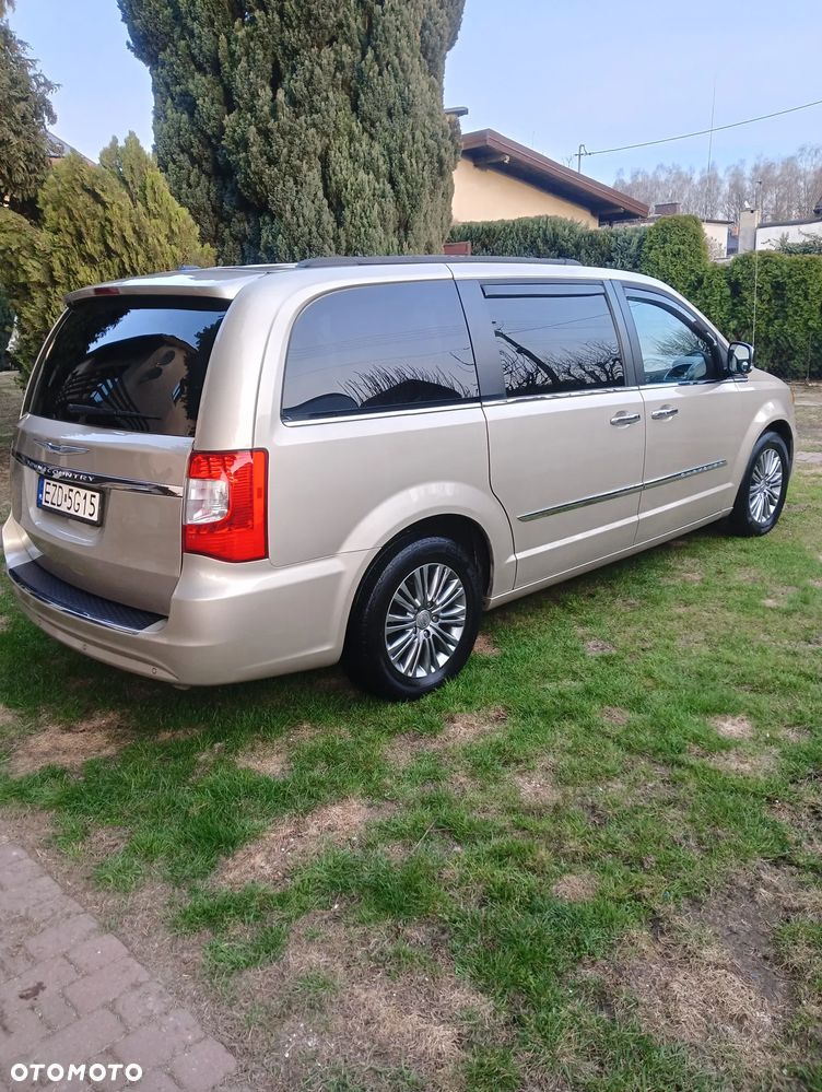 Chrysler Town & Country 3.6 Limited - 5