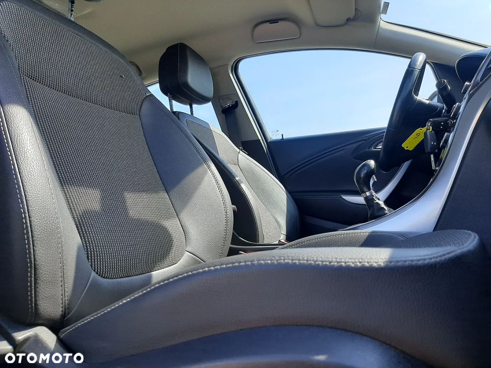Opel Astra 1.4 T Cosmo - 23