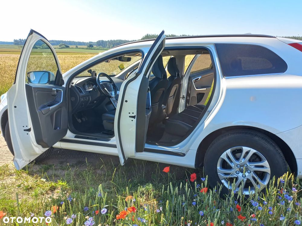 Volvo XC 60 D4 Momentum - 12