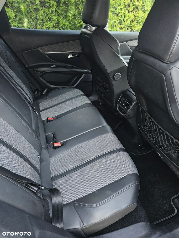 Peugeot 3008 HDi 115 Active - 11