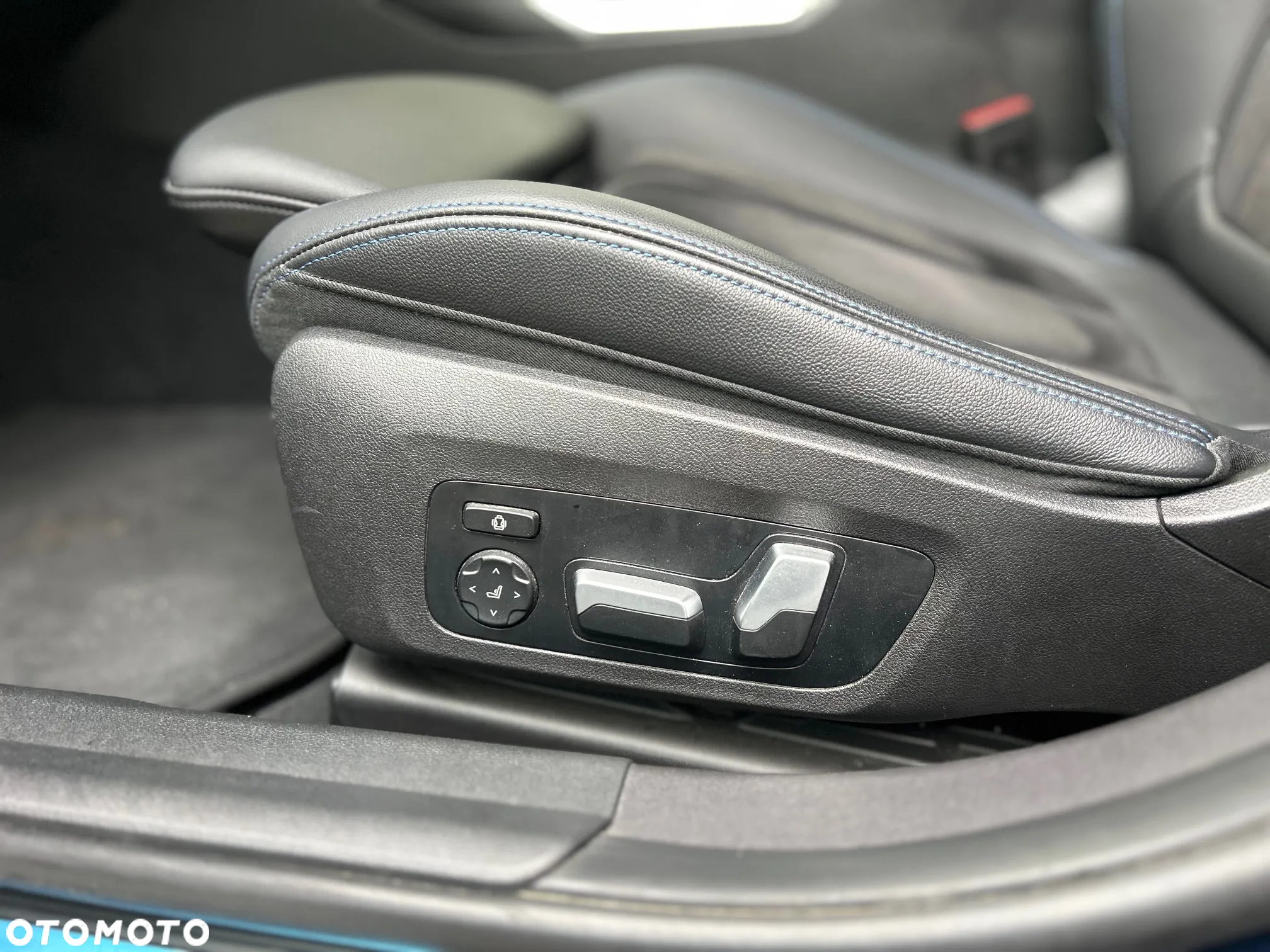 BMW Seria 3 330e - 17