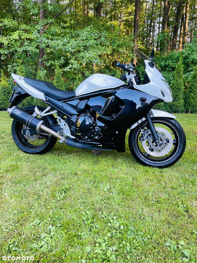 Suzuki GSX - 4