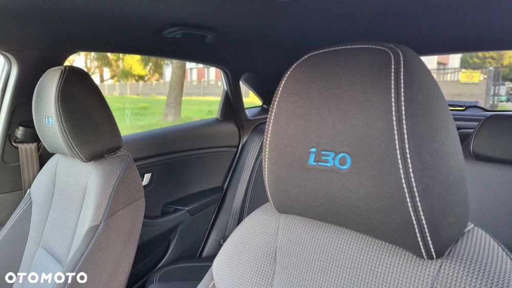 Hyundai i30 1.4 Passion - 21
