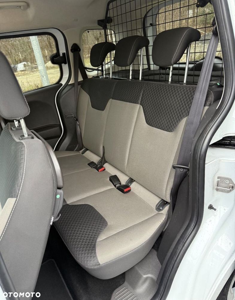 Ford Tourneo Courier 1.5 TDCi Trend - 12