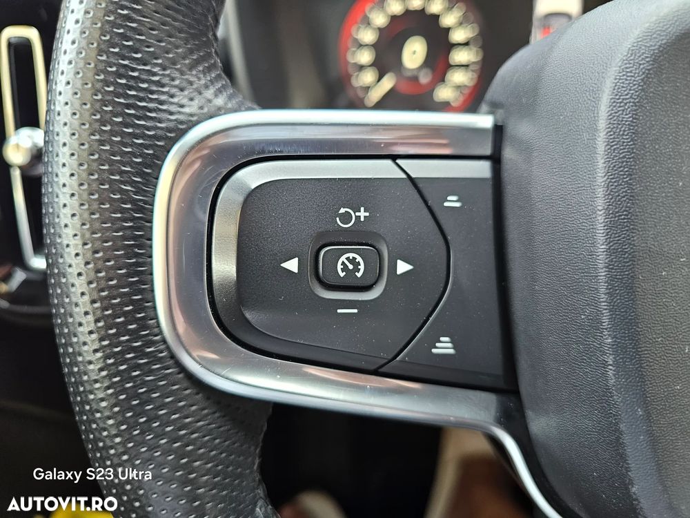 Volvo XC 40 T4 Geartronic Inscription - 25