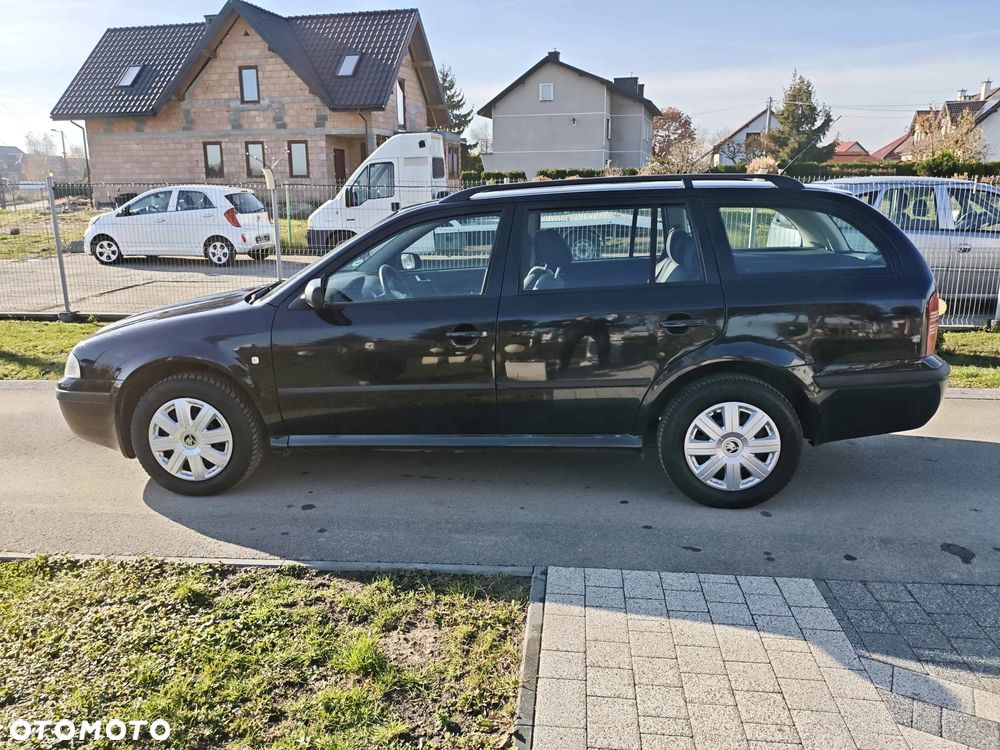 Skoda Octavia 1.6 Tour - 3