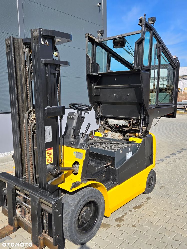 Caterpillar EP30K-PAC - 22