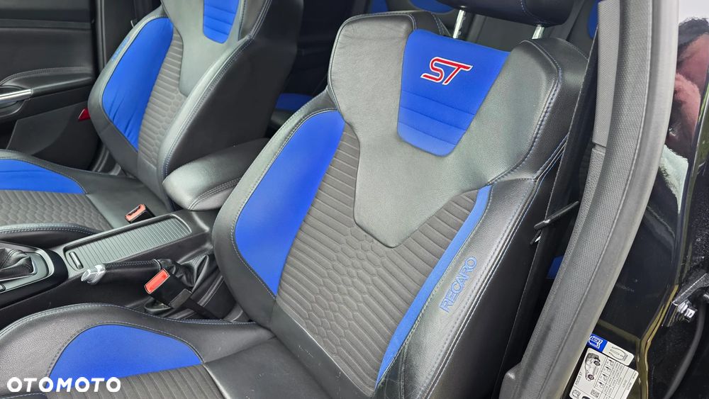 Ford Focus 2.0 TDCi ST - 19