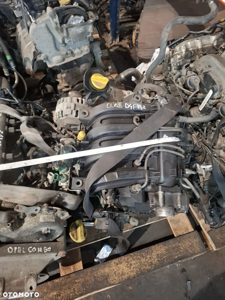 SILNIK Renault Clio III 1.2 16V D4F742 KOMPLETNY Z OSPRZETEM - 2
