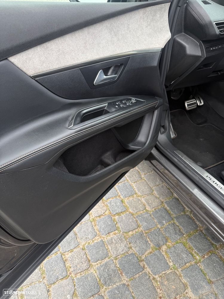 Peugeot 5008 BlueHDI 130 EAT8 GT - 4