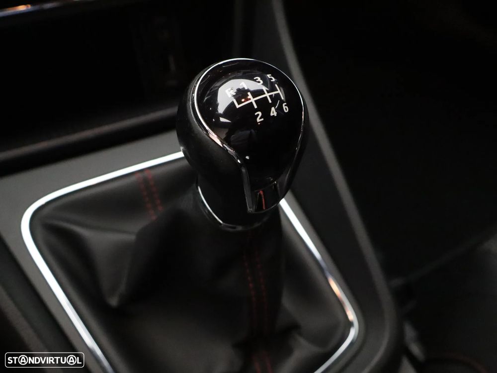SEAT Leon 2.0 TDI DPF FR - 23