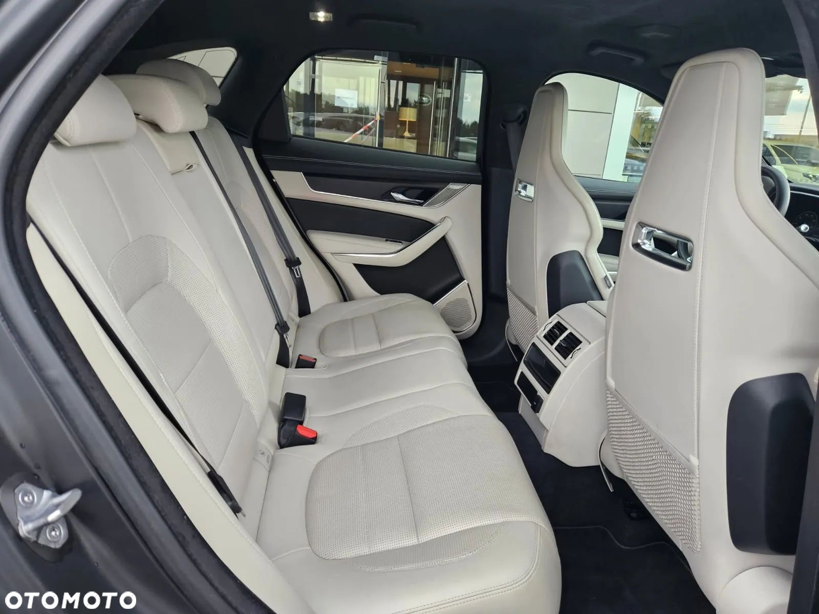 Jaguar F-Pace 2.0 P250 mHEV AWD R-Dynamic HSE - 3