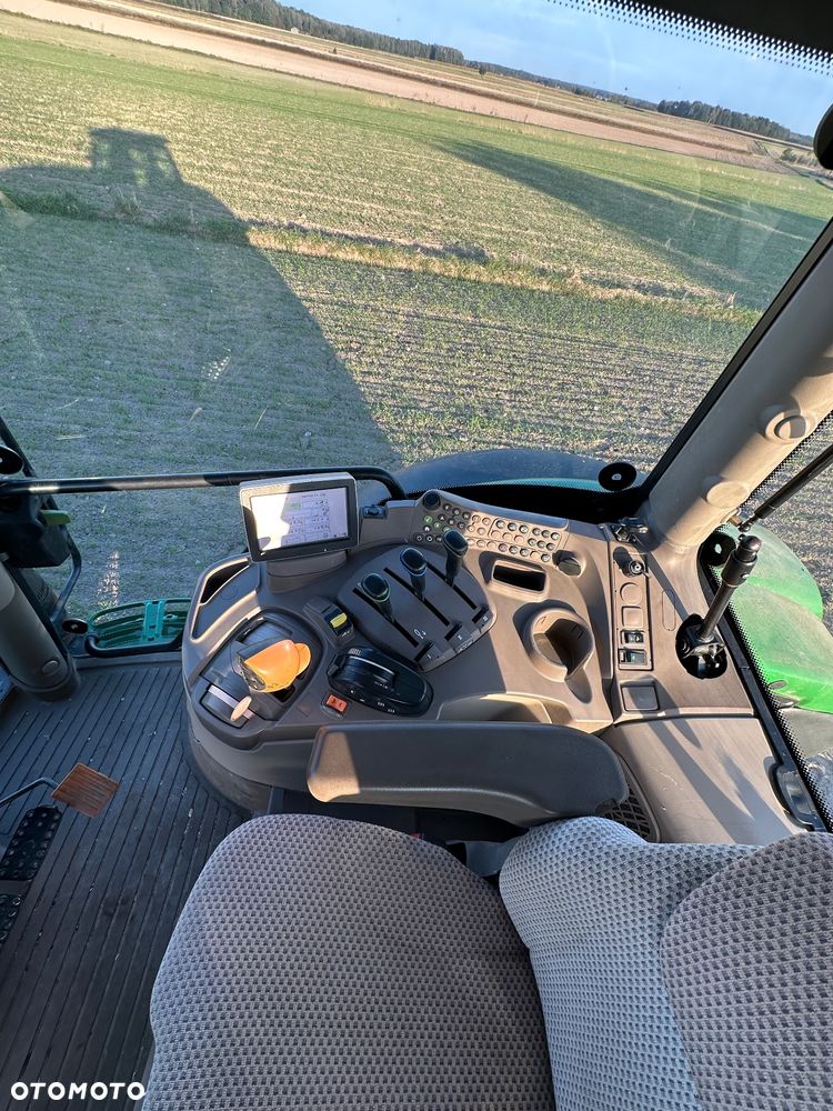John Deere 6140R - 10