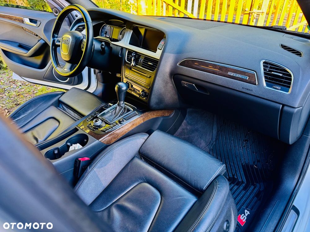 Audi S4 Avant S tronic - 15