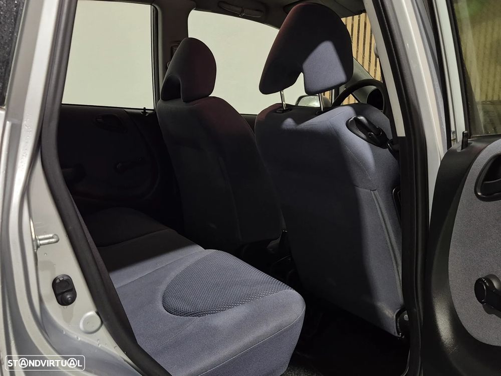 Honda Jazz 1.2 LS Cool - 12