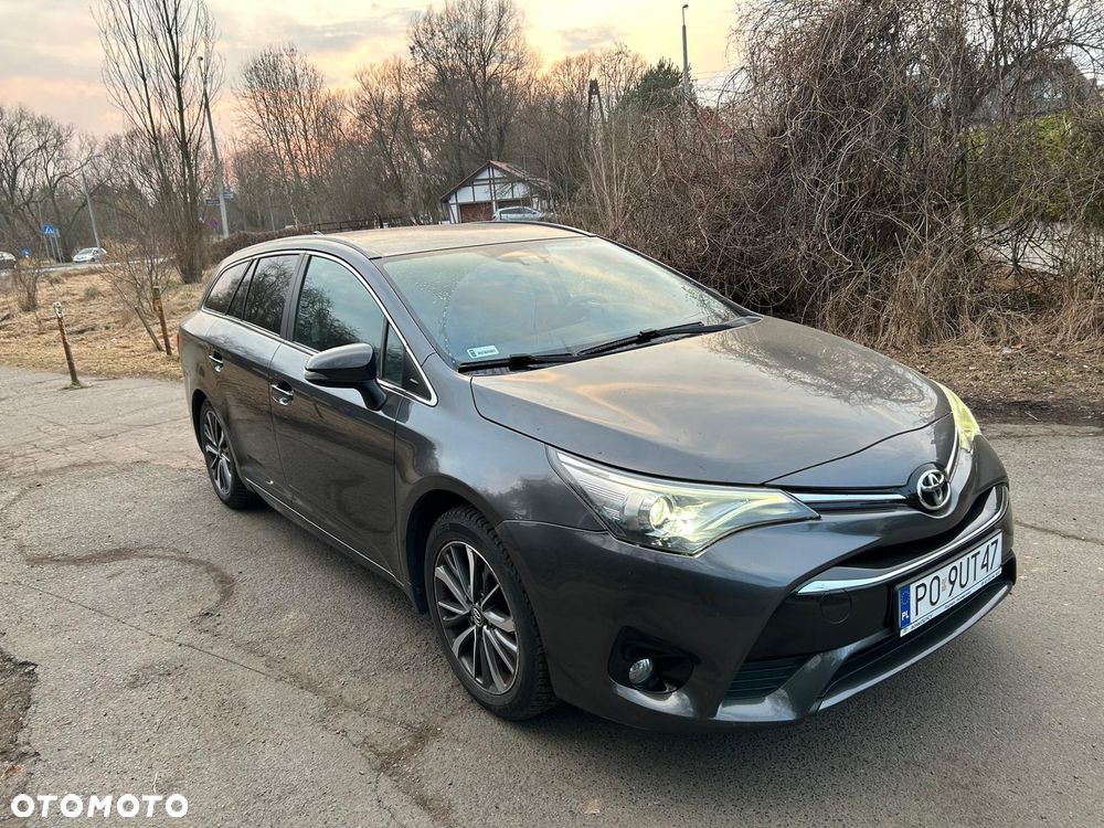 Toyota Avensis 1.8 Prestige MS - 4
