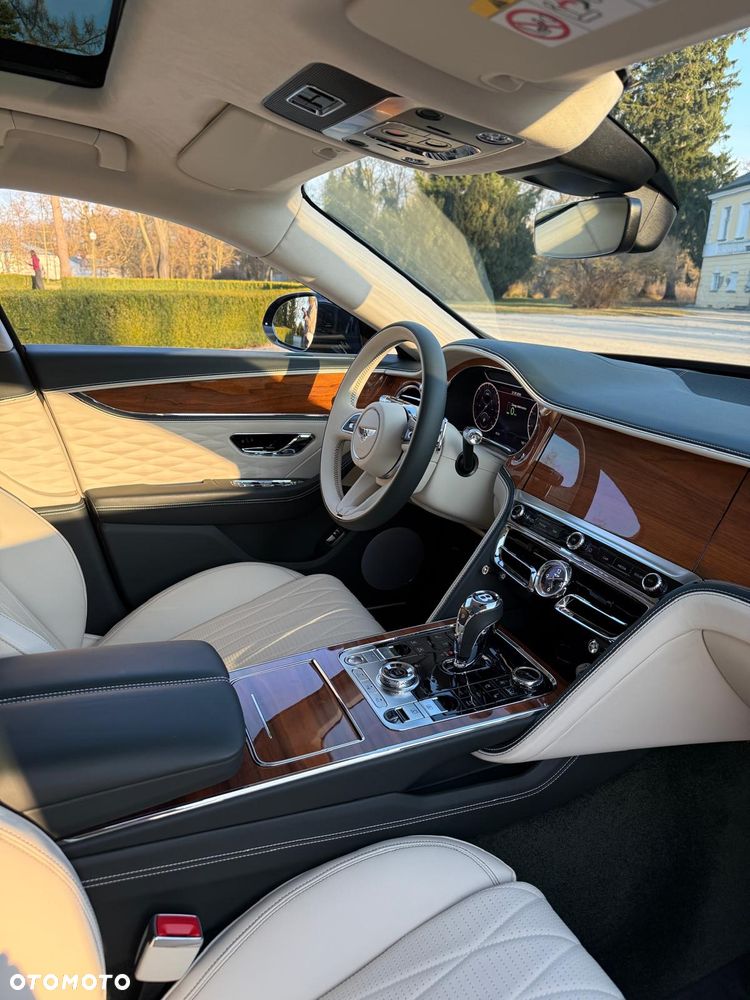 Bentley Flying Spur Azure - 12