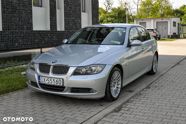 BMW Seria 3 325i