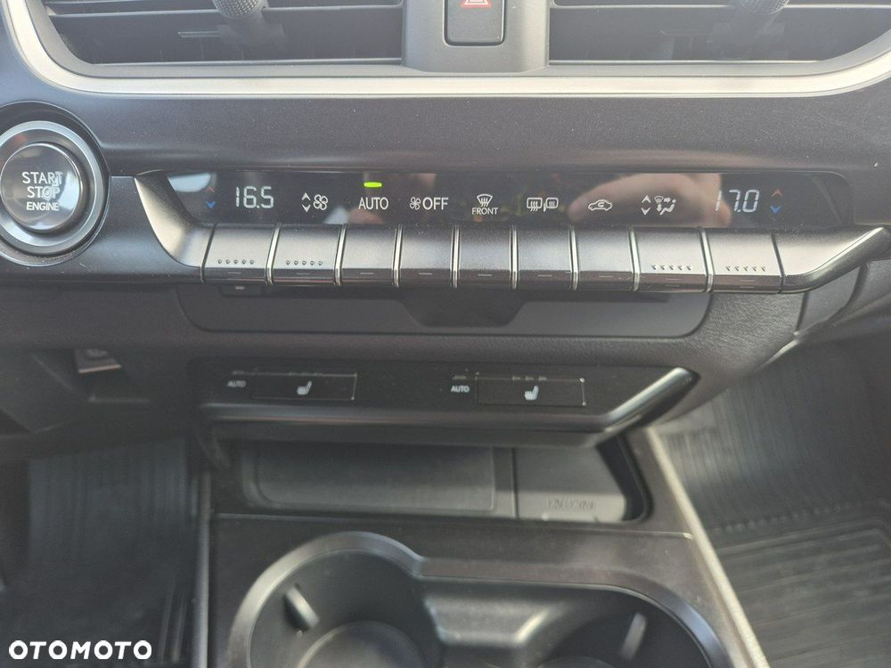 Lexus UX 200 GPF Business 2WD - 17