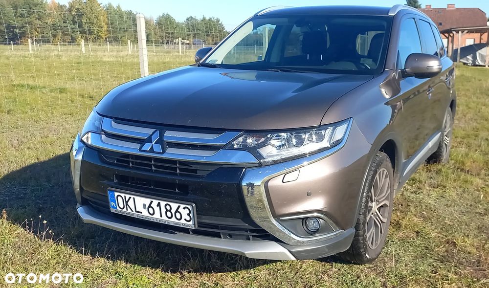 Mitsubishi Outlander - 11