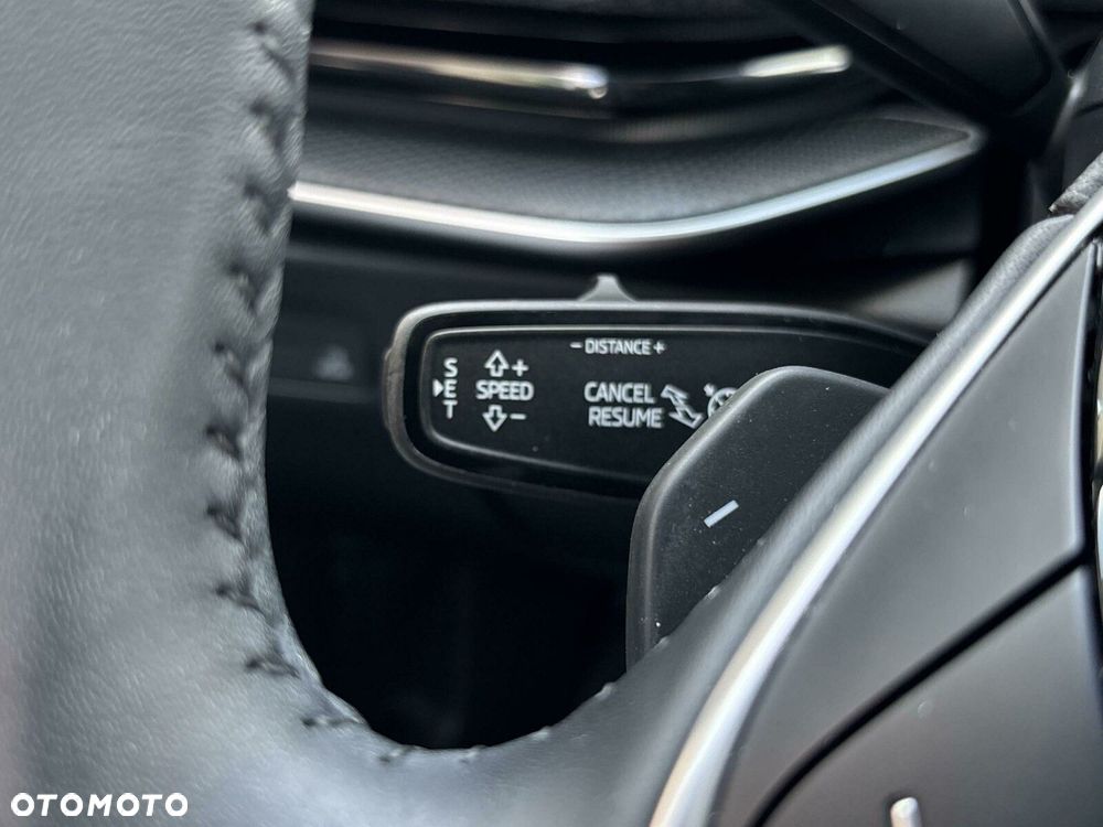 Skoda Superb 2.0 TDI SCR Selection DSG - 22