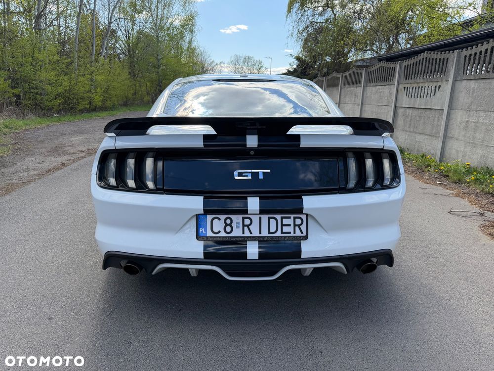Ford Mustang 5.0 V8 GT - 6