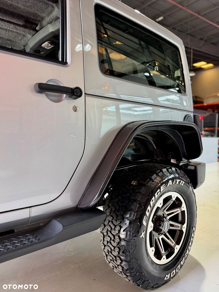 Jeep Wrangler 3.6 Sahara - 23