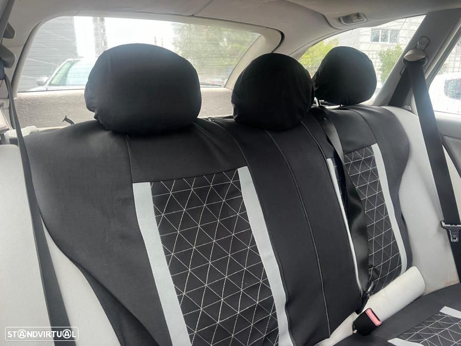 Mercedes-Benz C 200 - 7