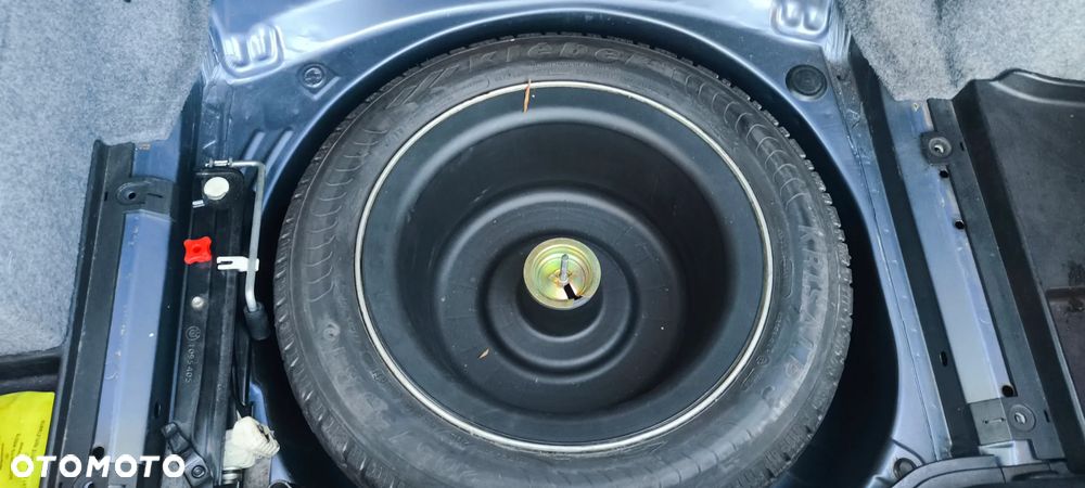 BMW Seria 3 - 37