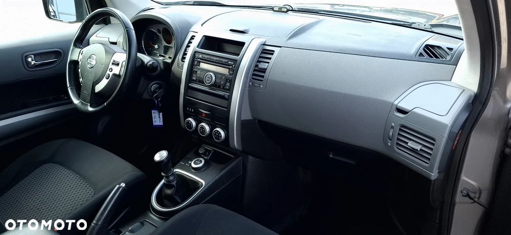 Nissan X-Trail 2.0 dCi 4x4 DPF LE - 16