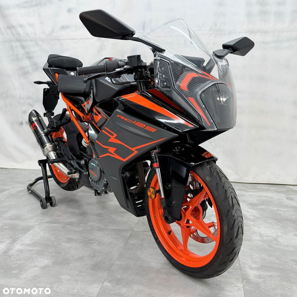 KTM RC 125 - 26