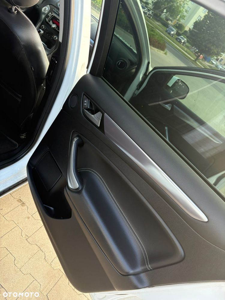 Ford Mondeo 2.0 TDCi Titanium X - 23