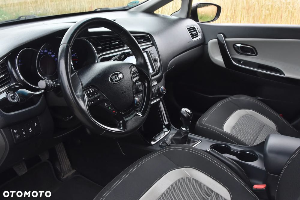 Kia Ceed 1.6 GDI L Business Line - 22