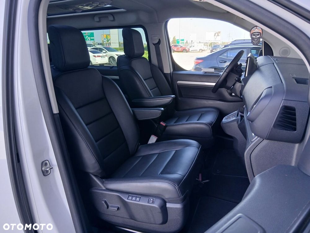 Toyota Proace Verso 2.0 D4-D Long VIP - 24