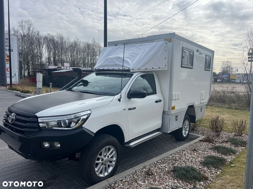 Toyota Hilux - 2