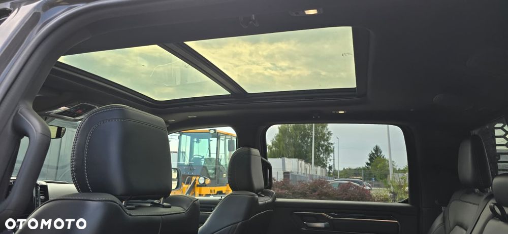 RAM 1500 Quad Cab Sport - 13